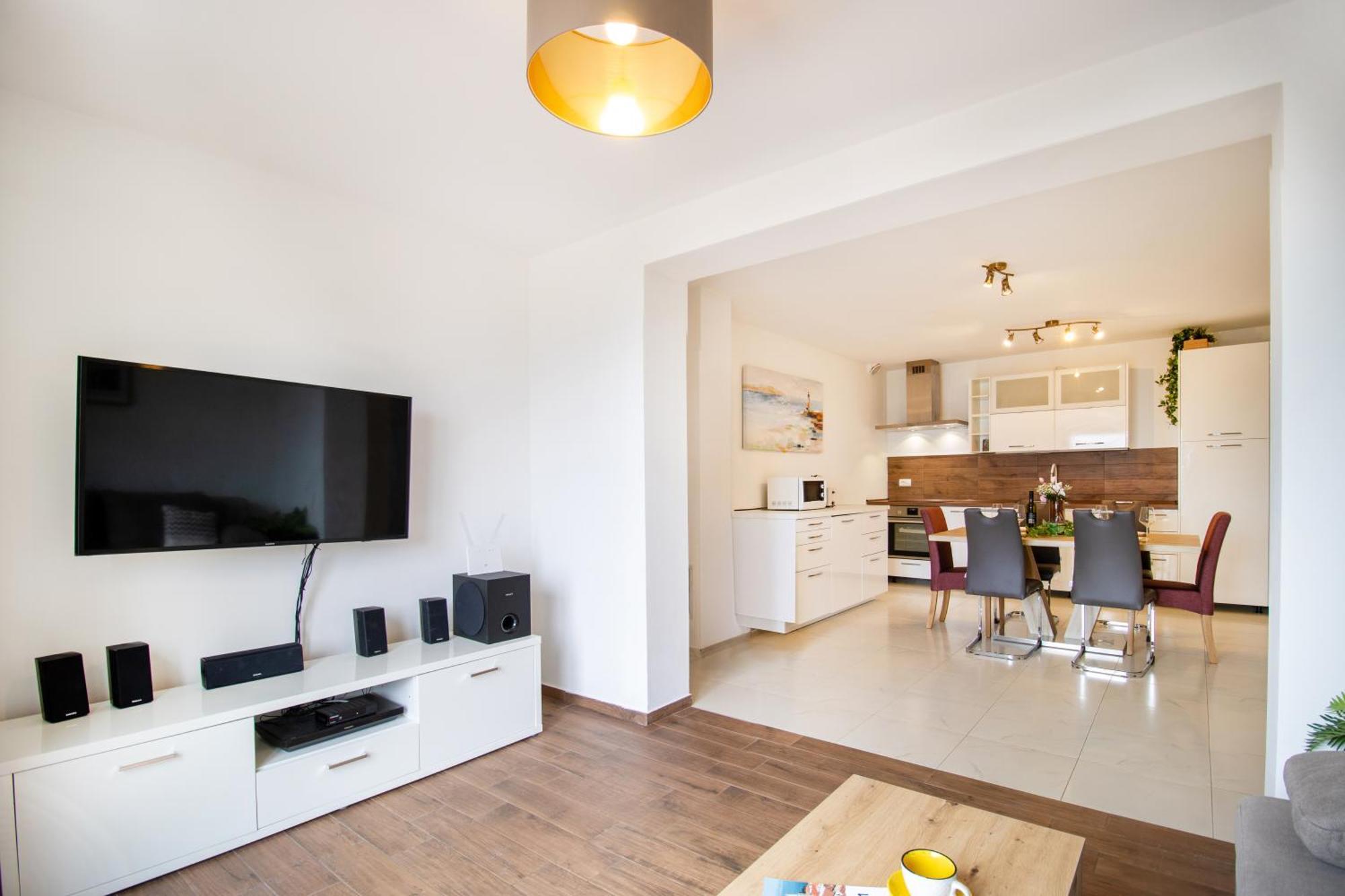 Apartment Peharovo 로브란 외부 사진