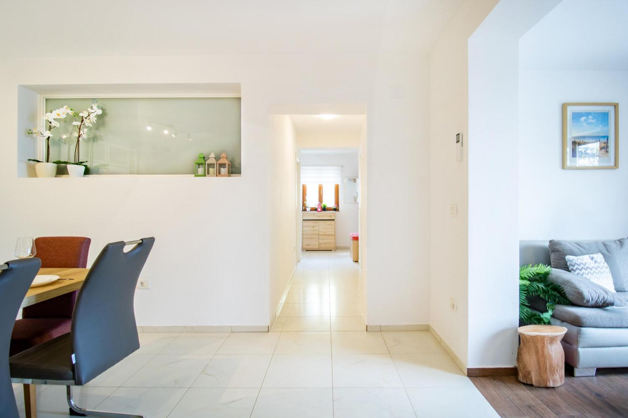 Apartment Peharovo 로브란 외부 사진