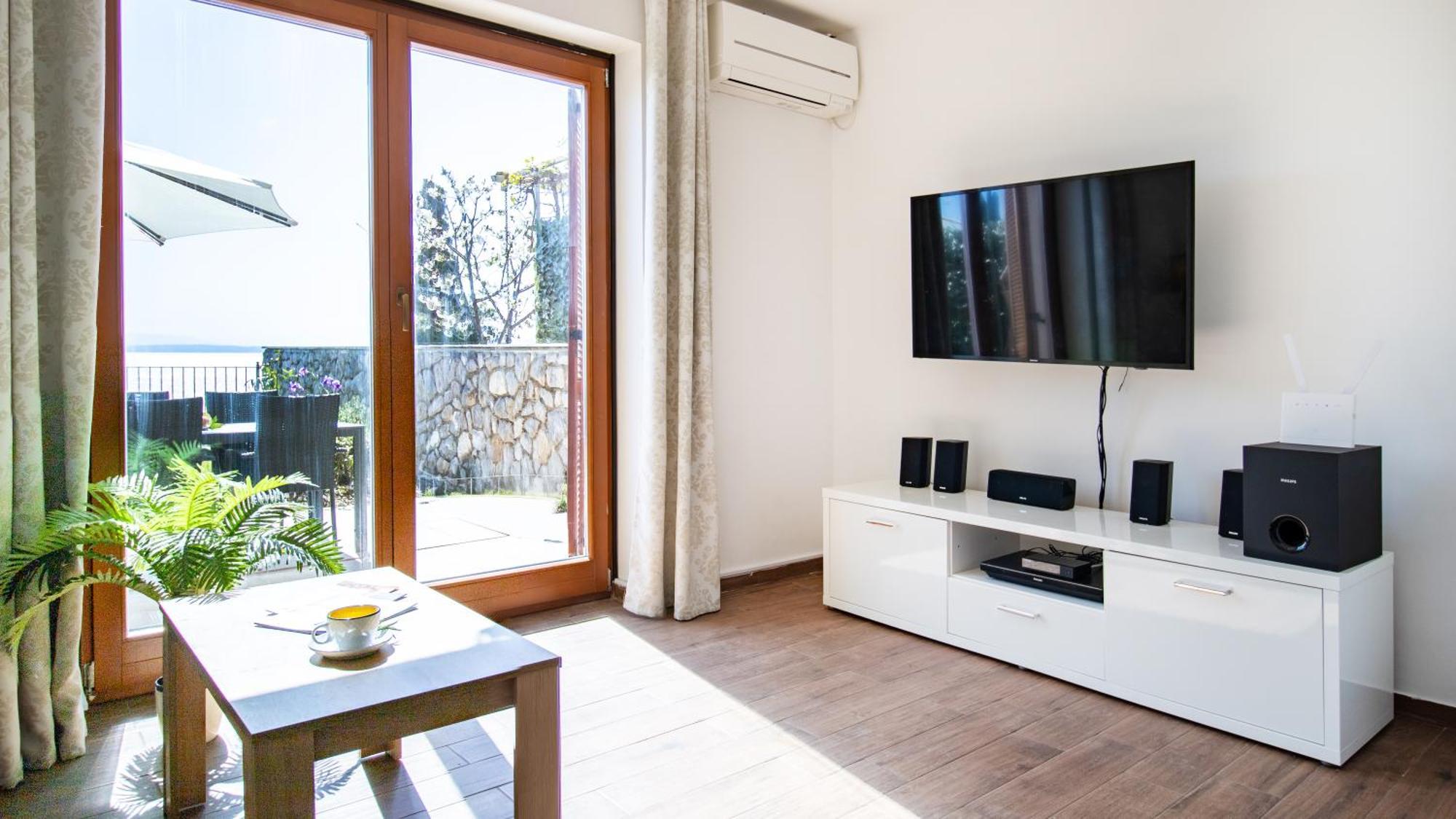 Apartment Peharovo 로브란 외부 사진